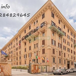 Daniela, Pied-A-Terre Al Vaticano